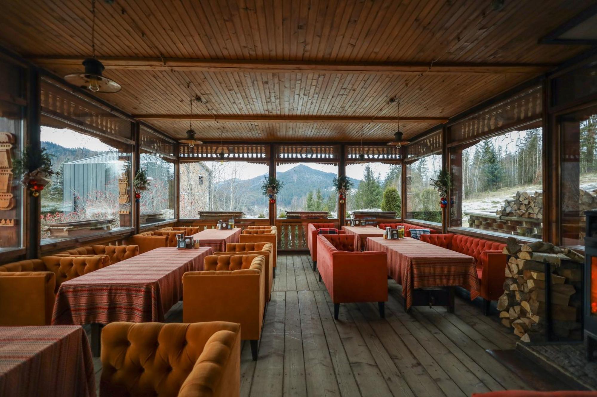 Hotel Korunka Tatariv Esterno foto
