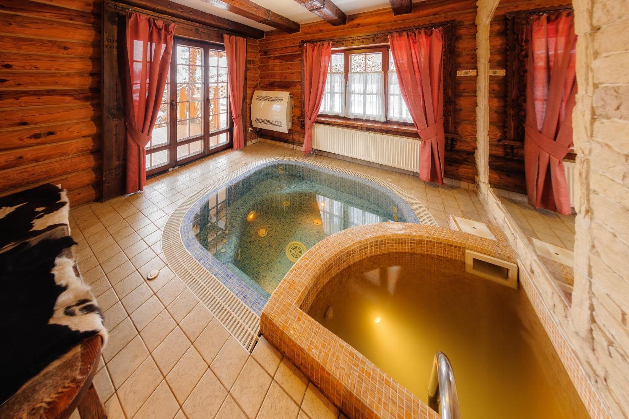 Hotel Korunka Tatariv Esterno foto